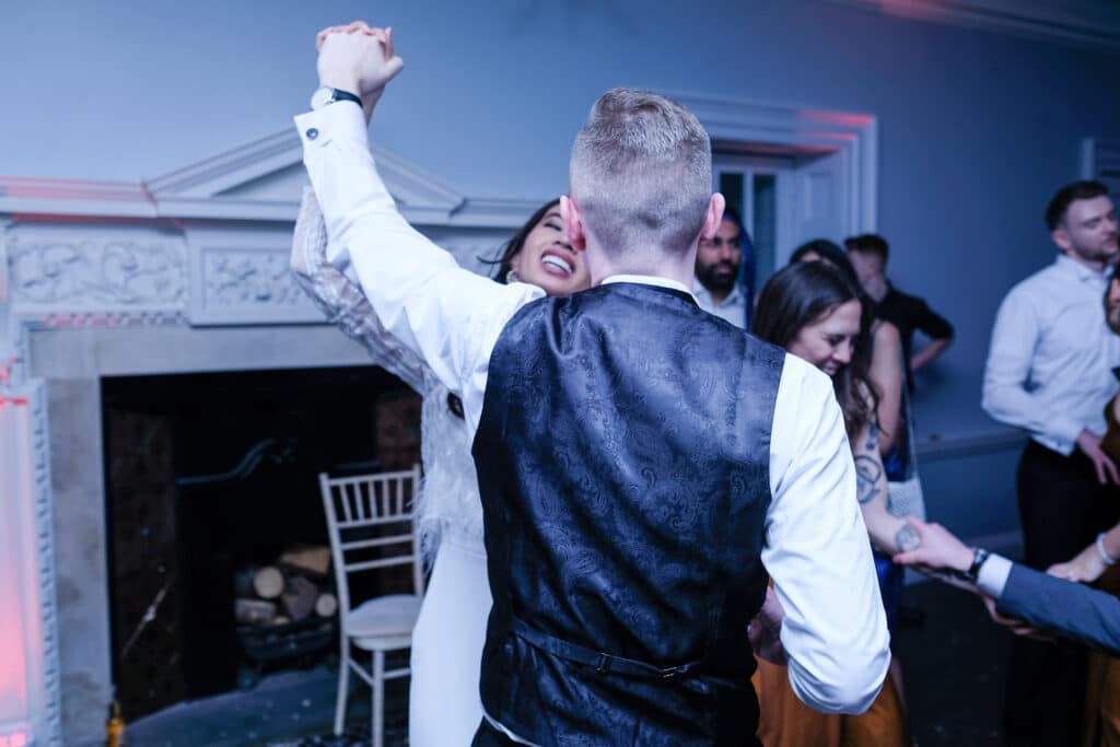 Average wedding DJ price