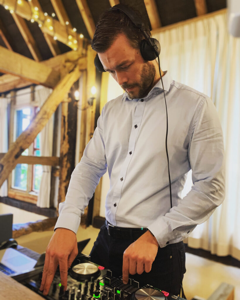 When to book a wedding DJ