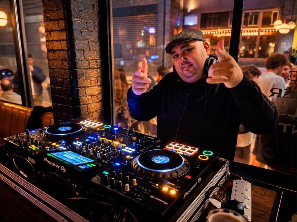 Mitesh - DJ - Fizz and Groove
